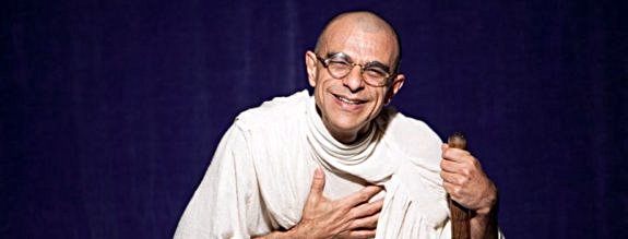 GANDHI VIVE – João Signorelli